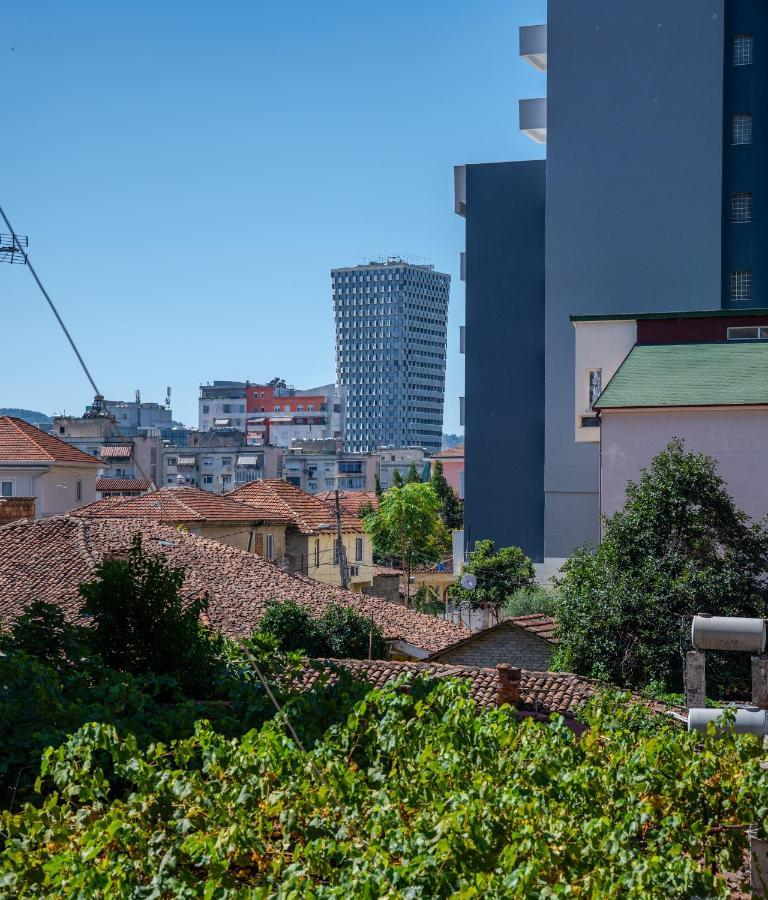 Vibe Studio Apartment Tirana Esterno foto
