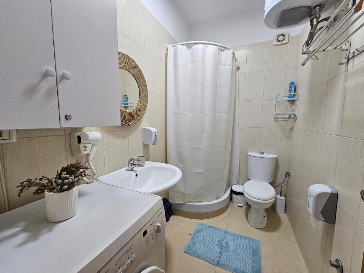 Vibe Studio Apartment Tirana Esterno foto