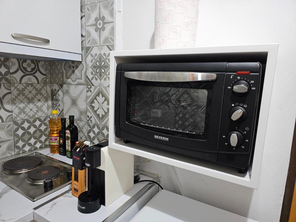 Vibe Studio Apartment Tirana Esterno foto