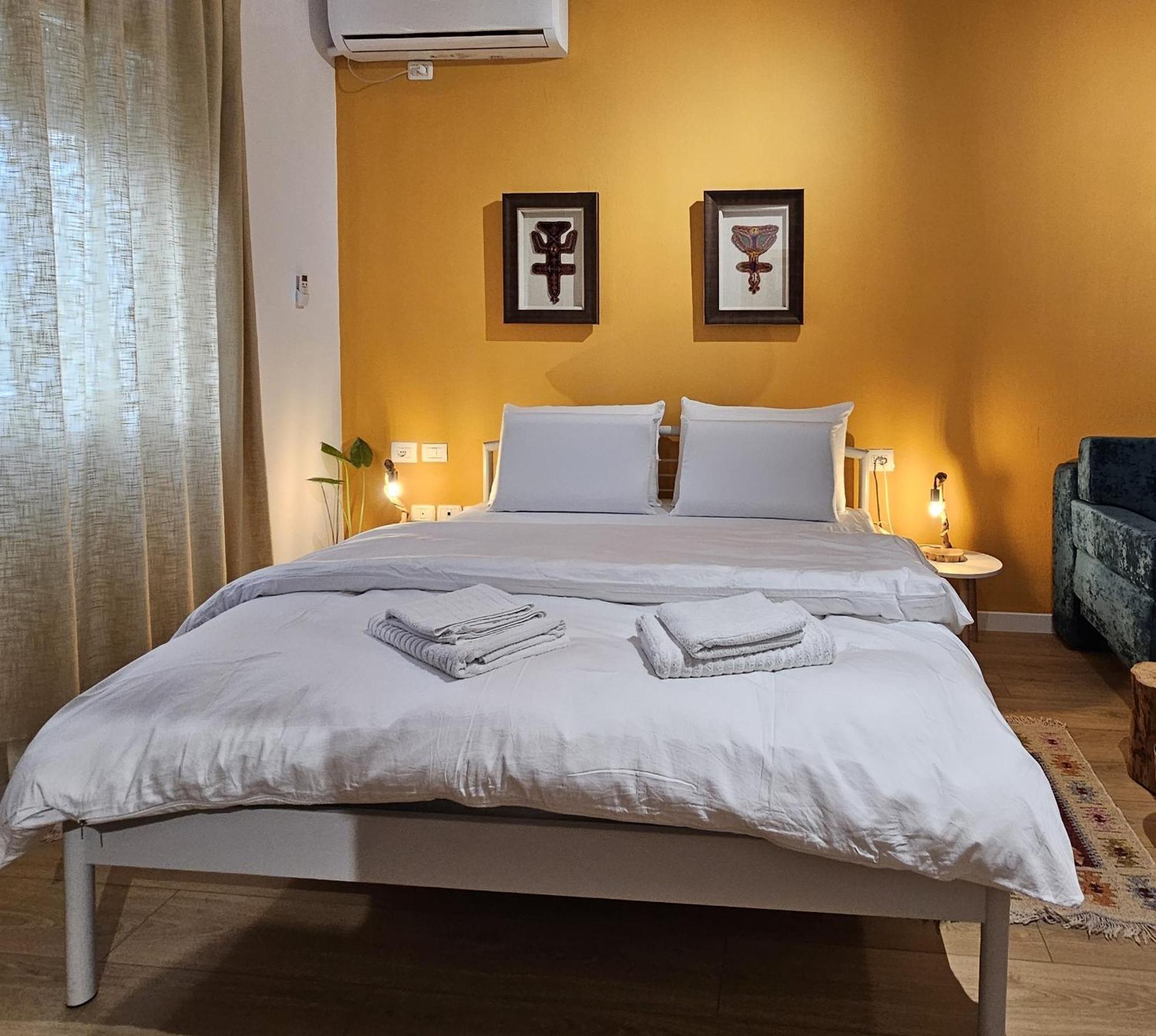 Vibe Studio Apartment Tirana Esterno foto